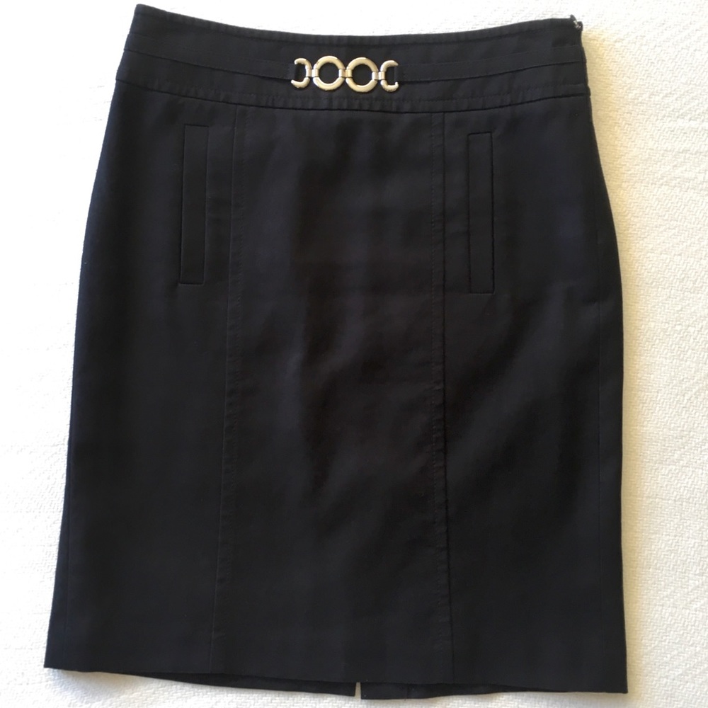 Ann Taylor Navy Pencil Skirt w/ silver belt size 2